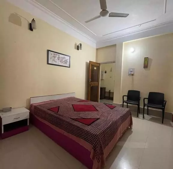 ペンション The Choudhury Manor Homestay