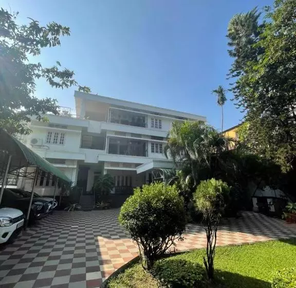 ペンション The Choudhury Manor Homestay