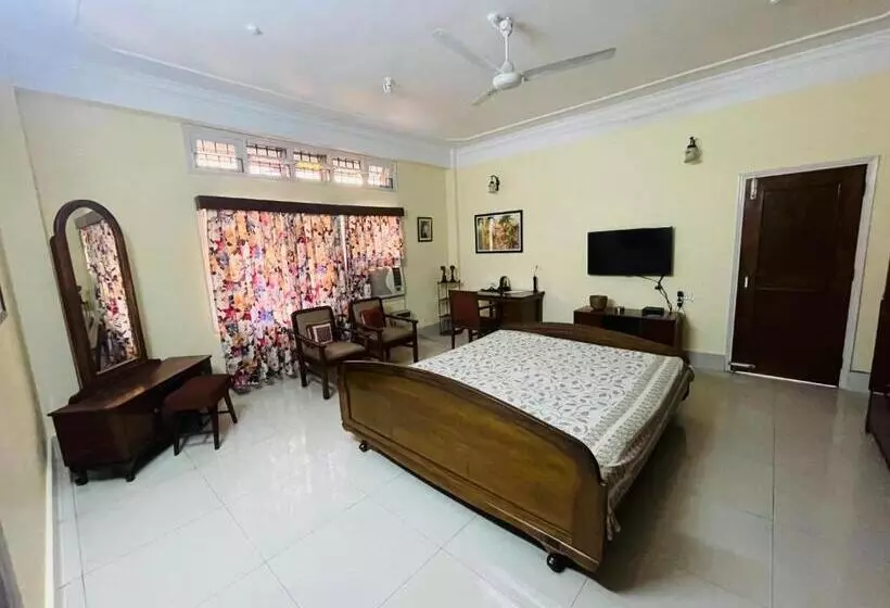 ペンション The Choudhury Manor Homestay