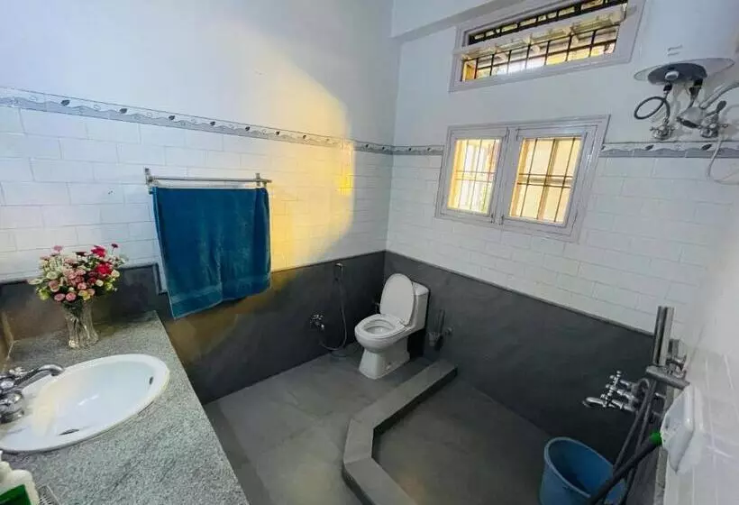 ペンション The Choudhury Manor Homestay