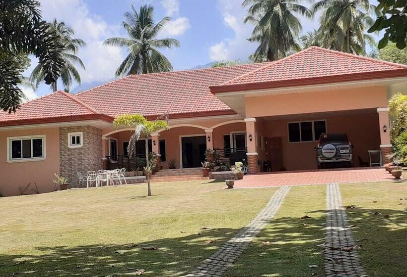 פנסיון Villa Estela Guesthouse