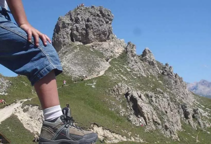 Aamiaismajoitus (B&B) Beautiful Residence Klementhof With Garden And A Seasonal Outdoor Pool