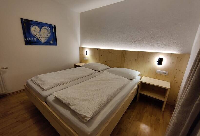 住宿加早餐  Beautiful Residence Klementhof With Garden And A Seasonal Outdoor Pool