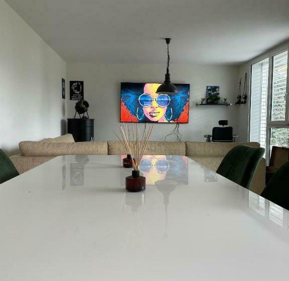 مبيت وإفطار Chambre Double Montreux