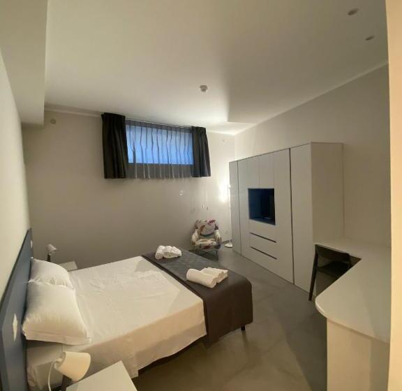 تختخواب و صبحانه La Dimora Del Falegname