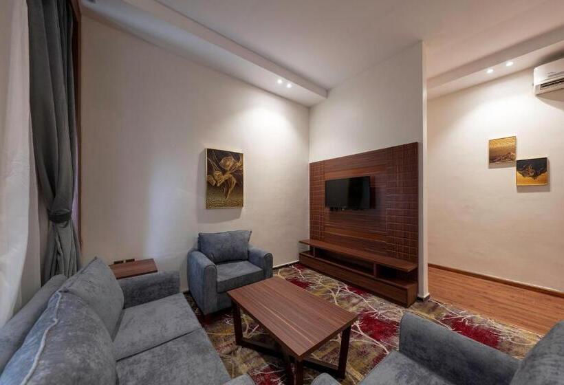 Crown Towers For Hotel Suites