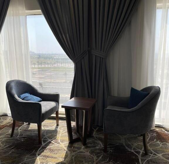 Crown Towers For Hotel Suites