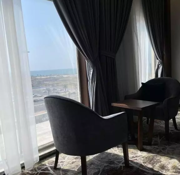 Crown Towers For Hotel Suites