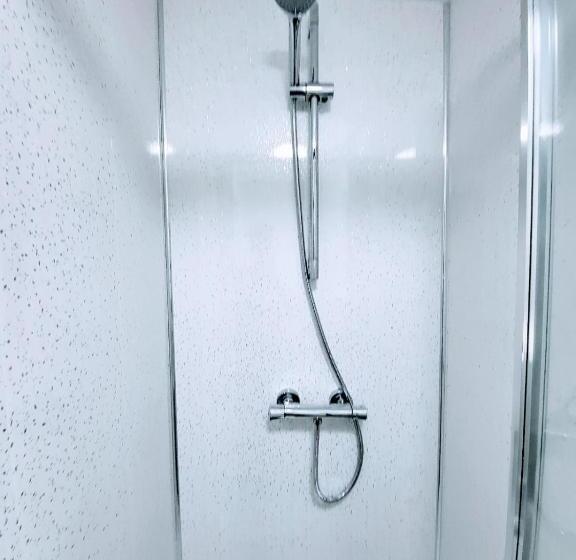 Easy Living Nottingham   Burns Street