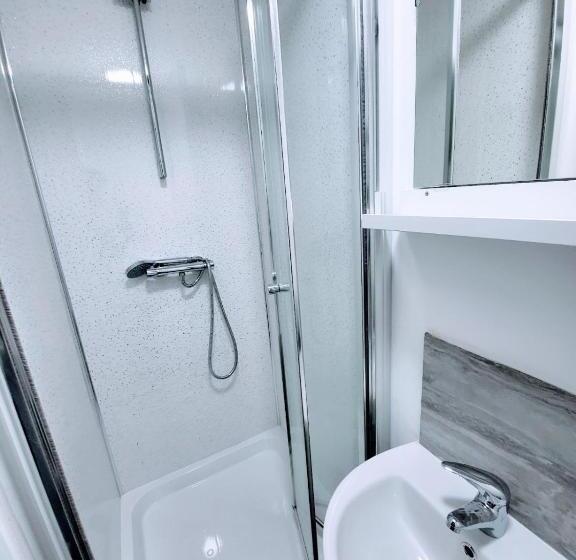 Easy Living Nottingham   Burns Street