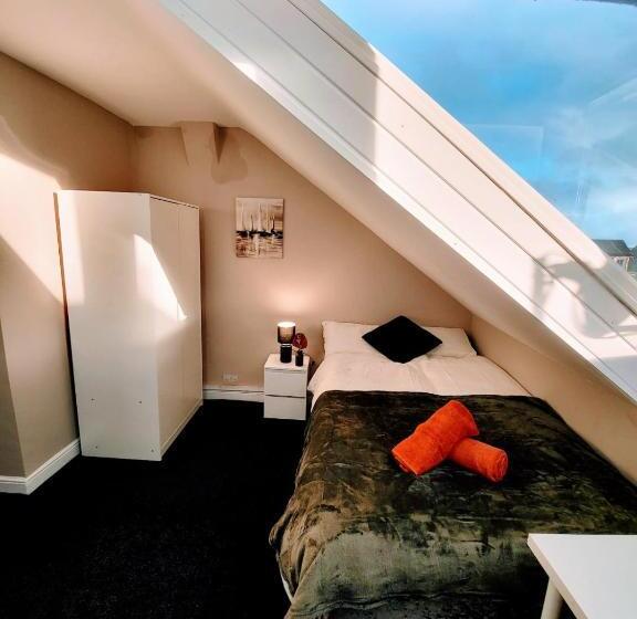 Easy Living Nottingham   Burns Street