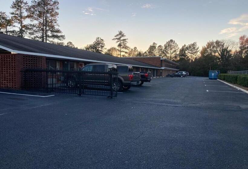 Fairfield Motel Of Winnsboro