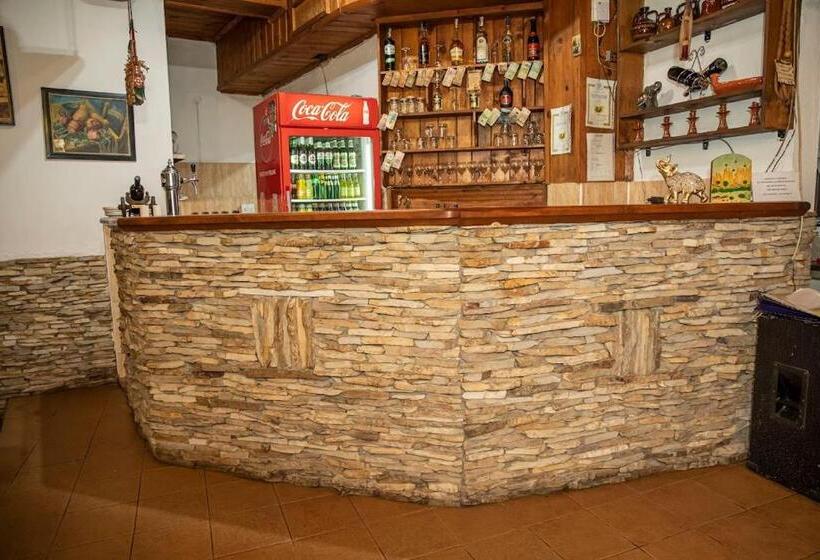 Hotel стария чинар мелник