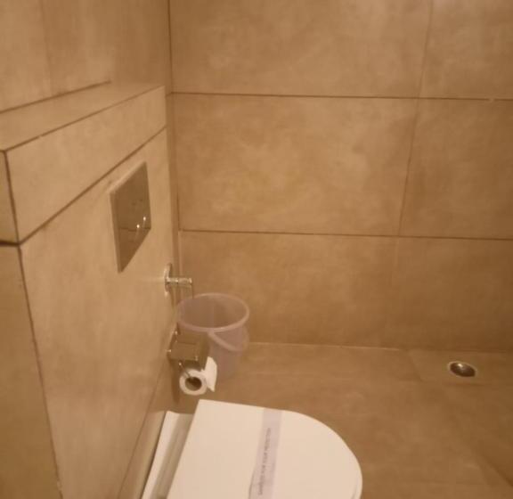 בית מלון כפרי Kantha Fort Home Stay, Kanthgaon