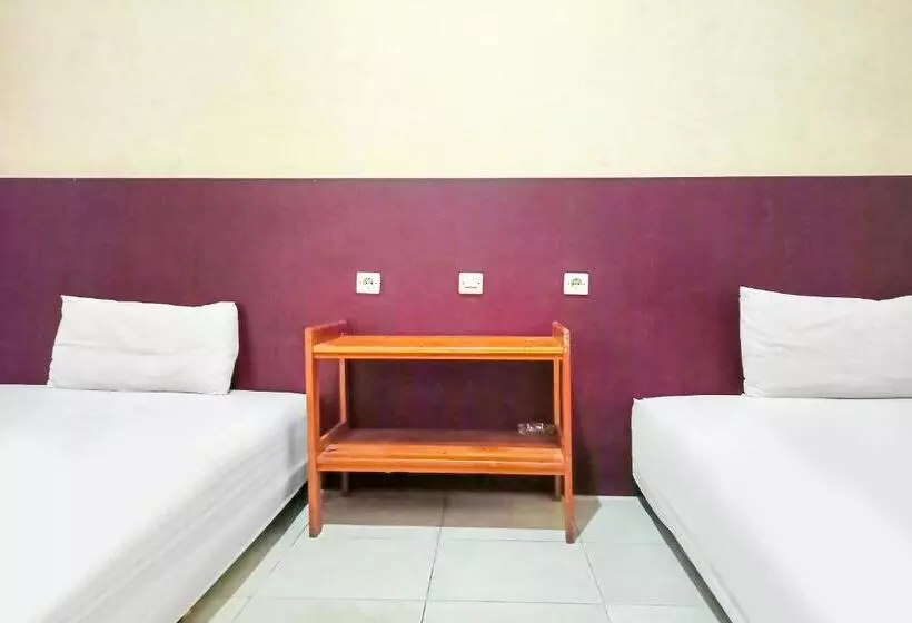 Hotelli Oyo 91936  Lima Dara