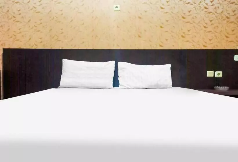 Hotelli Oyo 91936  Lima Dara