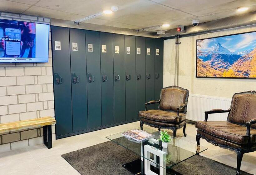 酒店 Peaky Riders Self Check In