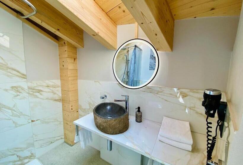 酒店 Peaky Riders Self Check In