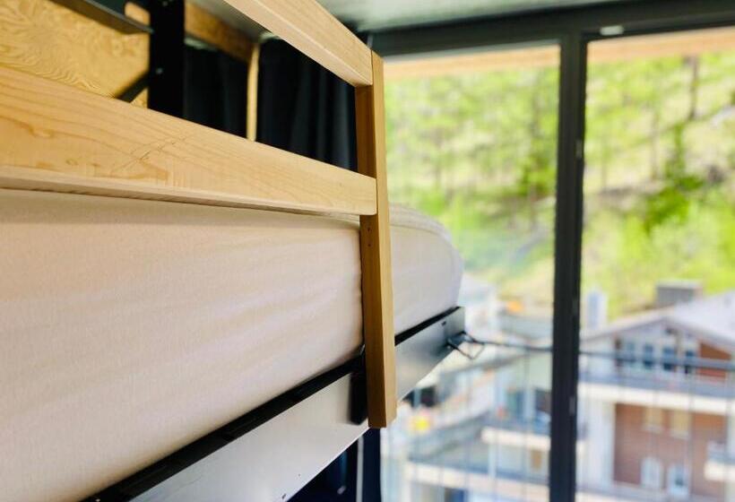 酒店 Peaky Riders Self Check In