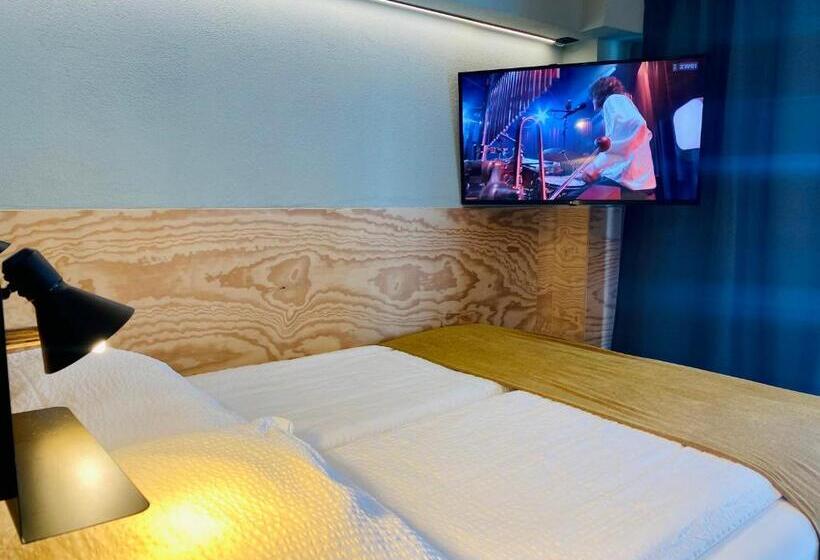 酒店 Peaky Riders Self Check In