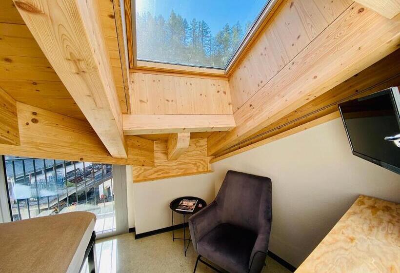 酒店 Peaky Riders Self Check In