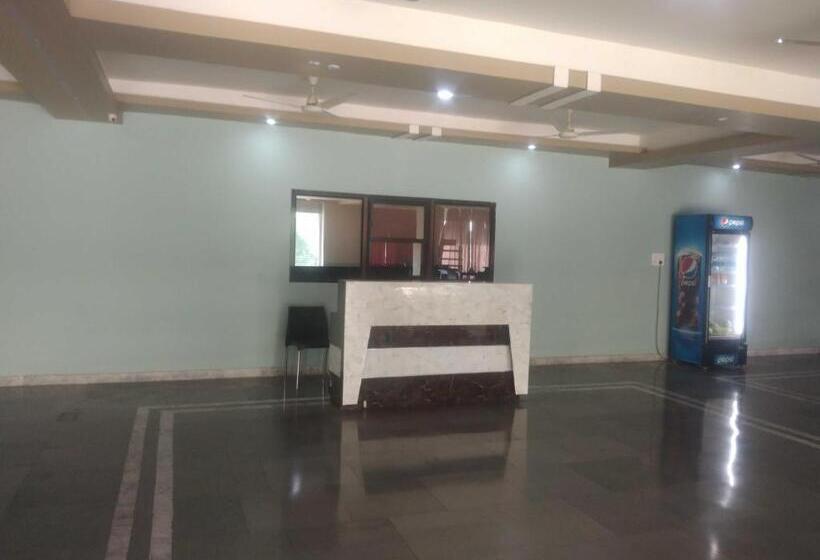 호텔 Pop 70321 Shyam Bhog