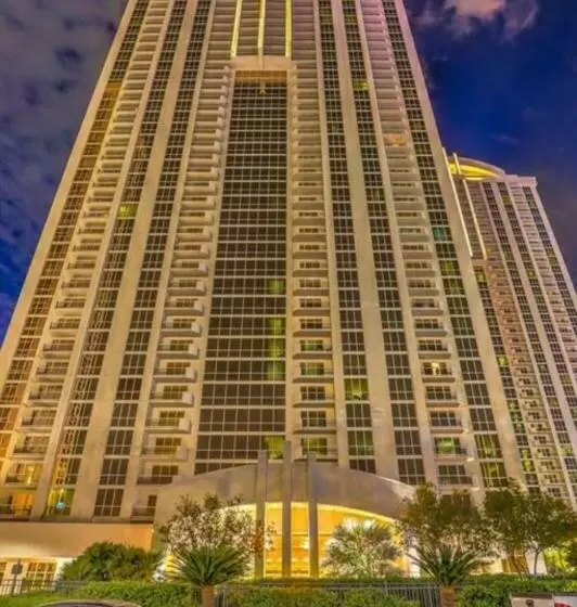 هتل Strip View Penthouse W/balcony