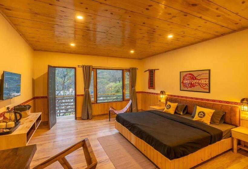 בית מלון כפרי The Hosteller Tirthan Valley