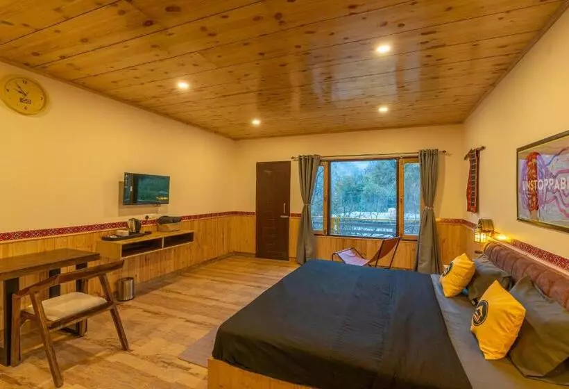 ホテル The Hosteller Tirthan Valley