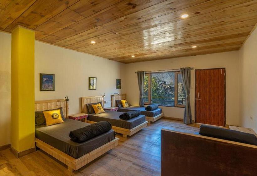 בית מלון כפרי The Hosteller Tirthan Valley