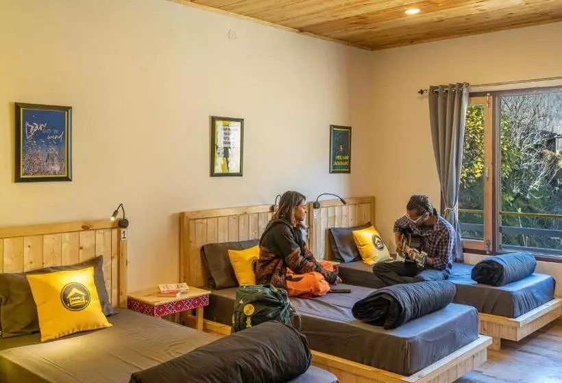 ホテル The Hosteller Tirthan Valley