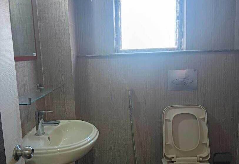 Hotel The Imperial Inn