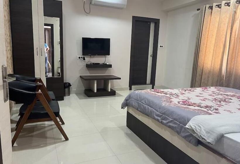 Hotel The Imperial Inn