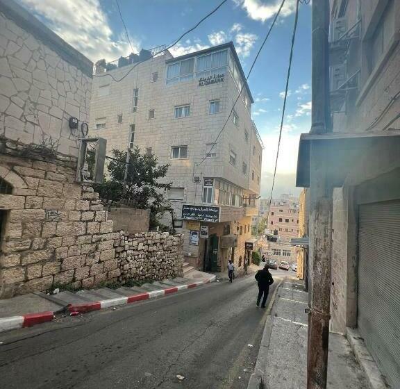 پانسیون Al Dabank Building