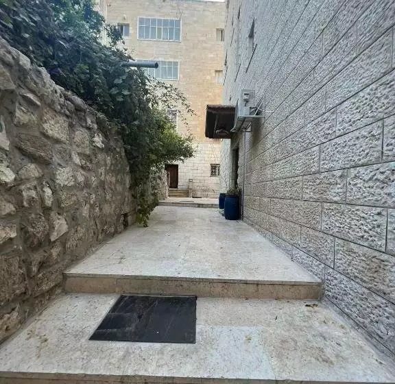 پانسیون Al Dabank Building