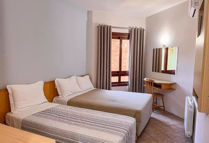 ペンション Pousada Suíça