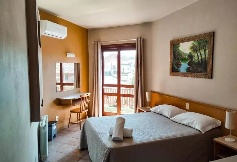 ペンション Pousada Suíça