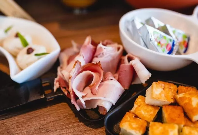 پانسیون Privilege Suite