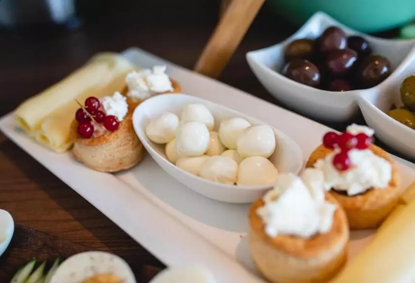 پانسیون Privilege Suite