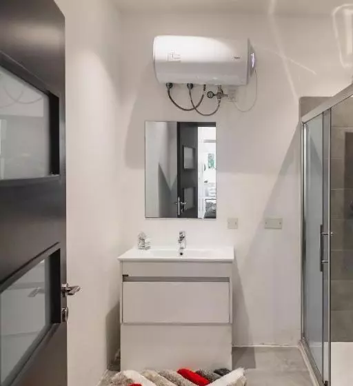 پانسیون Privilege Suite