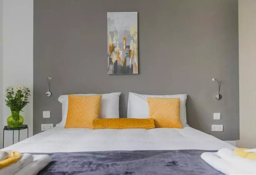 پانسیون Privilege Suite