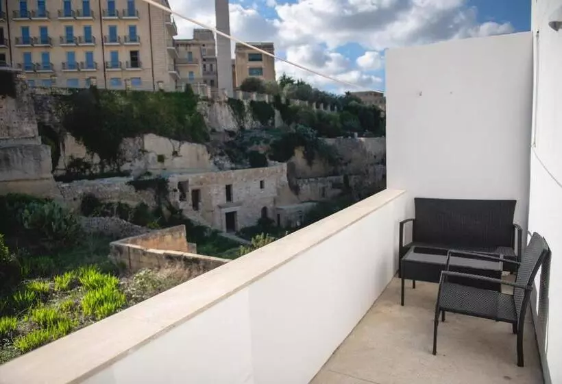 پانسیون Privilege Suite