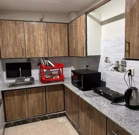پانسیون Sunrise Guest House E 11/2 Islamabad