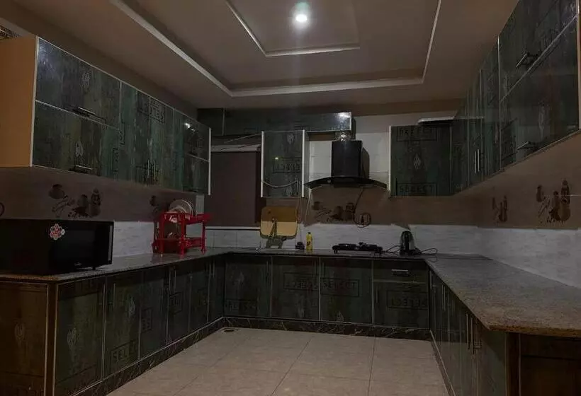 پانسیون Sunrise Guest House E 11/2 Islamabad
