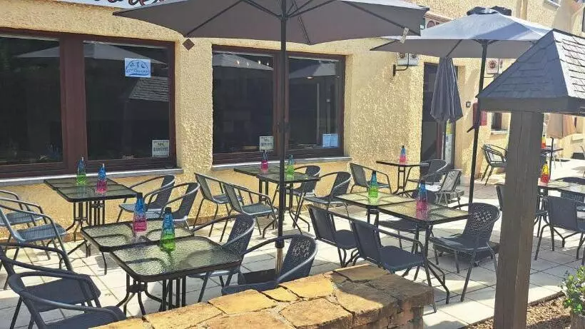 Retkeilymaja Dikke Vriend , Herberg & Taverne