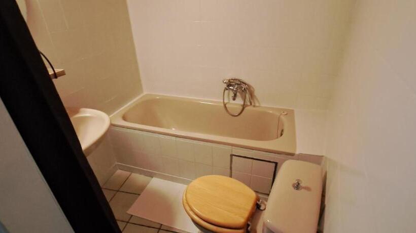 호스텔 Dikke Vriend , Herberg & Taverne