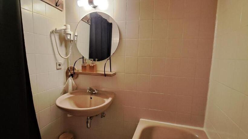 호스텔 Dikke Vriend , Herberg & Taverne