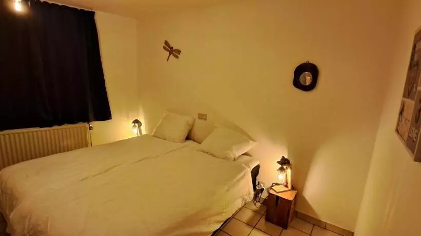 Retkeilymaja Dikke Vriend , Herberg & Taverne