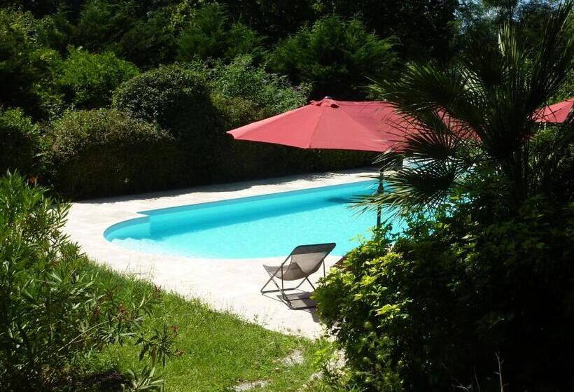 مبيت وإفطار Beaux Chênes