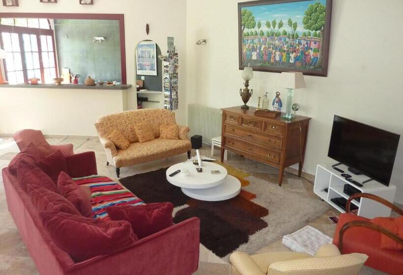 مبيت وإفطار Beaux Chênes